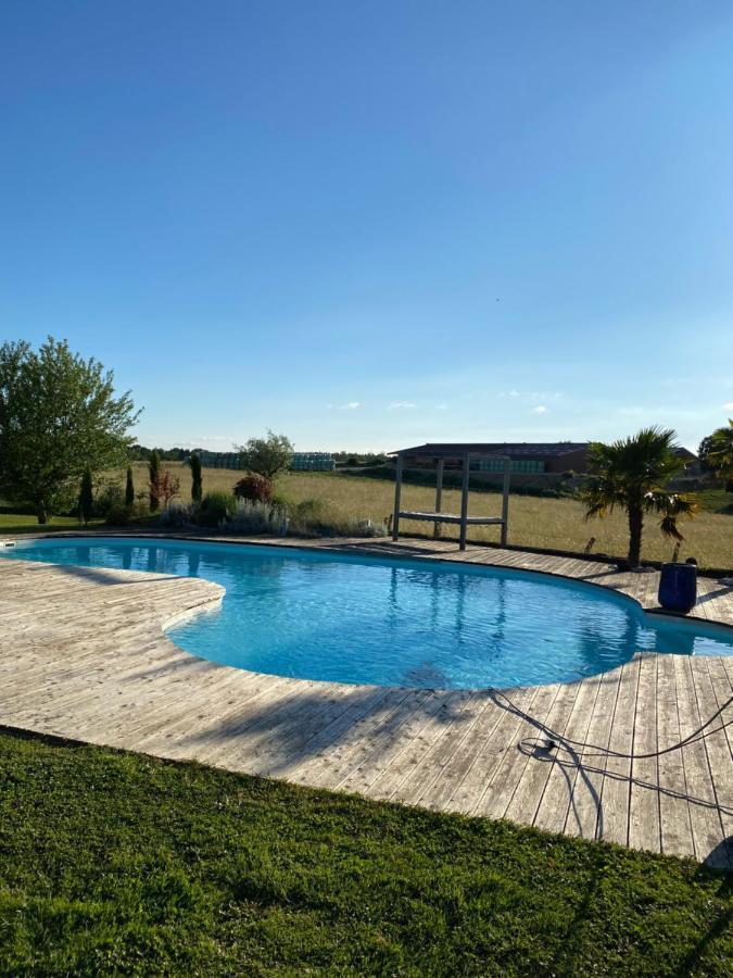Agreable Chambre D'Hote Calme Avec Piscine Souvans Exterior foto